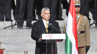 Орбан призовава Централна Европа да се обедини около християнските си корени