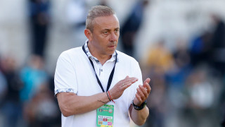 Треньорът на Черно море Илиан Илиев ще бъде принуден отново