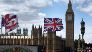 Великобритания наложи санкции на едно физическо лице и четири организации съгласно