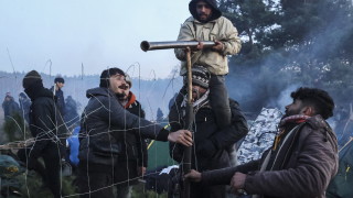 С миграционната криза на полско беларуската граница Русия иска да отвлече