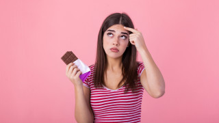 Възможно ли е да има връзка връзка между акнето и