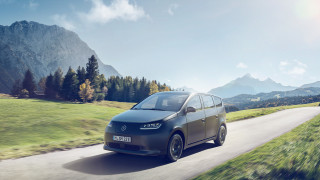 Първият соларен автомобил на тази германска компания ще бъде в търговската мрежа в Европа през 2023-а. Колко ще струва?