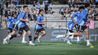 Левски се радва на добра игра и първо място в