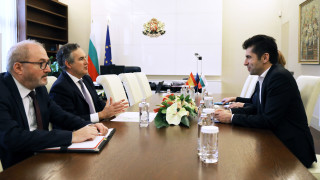 Премиерът Кирил Петков се срещна с испанския посланик Алехандро Поланко
