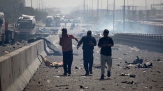 Петима души са загинали а над 700 други са ранени