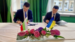 Петков увери Зеленски в подкрепата ни за европейската перспектива на Украйна