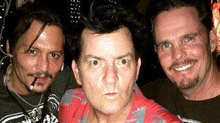 Холивудските звезди Чарли Шийн и Джони Деп отпразнуваха с парти