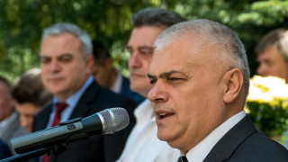 Силовият министър се ядосал на думите на пожарникарите