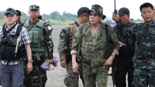 Президентът на Филипините Родриго Дутерте отвърна на удара на американски