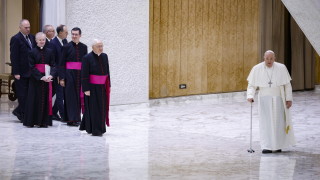 Папа Франциск който страда от възпаление на белите дробове каза