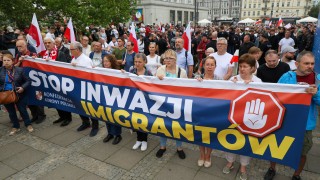 Над 80 полски града проведоха антиимигрантски протести