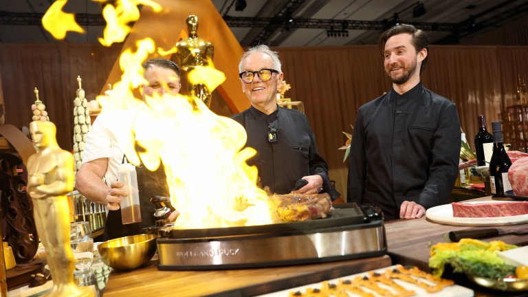 70 ястия, 7000 чаши шампанско, 2000 шоколадови Оскара: какво има в менюто на Оскари 2026