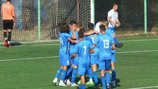 Отборите на Левски от Елитните групи продължават с победите Сините