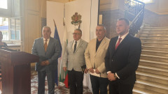 Отвориха плаж "Изток" в Свети Влас, проблемът с фекалните води е отстранен