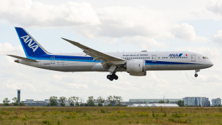 Пътнически самолет Boeing летящ от Токио до германския град Франкфурт
