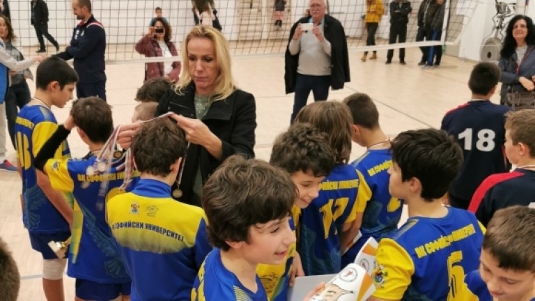 Повече от 300 деца участваха в турнир, организиран от волейболната академия "Стойчев-Казийски"