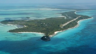 Един от големите острови в групата на Бахамите който в
