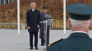 Столтенберг: НАТО възпира Русия, помага за пандемията и не намалява военни разходи