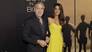 Джордж Клуни полага всички усилия за да насърчи близнаците да