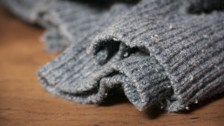 4 начина да почистим пуловерите от мъхчетата и топченцата