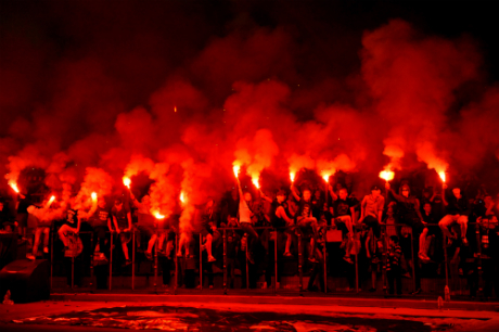 Екшън на "Васил Левски": Сблъсъци между полицията и феновете!