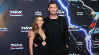 Какво прави човек след 13 години брак Определено не това