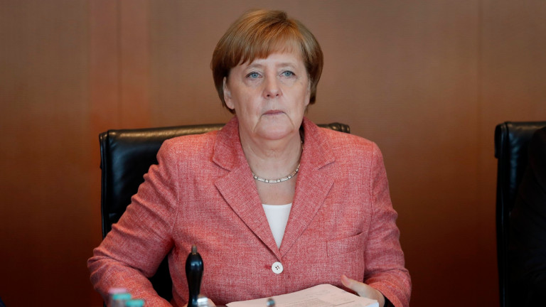 Меркел очаква Великобритания да остане партньор след Брекзит
