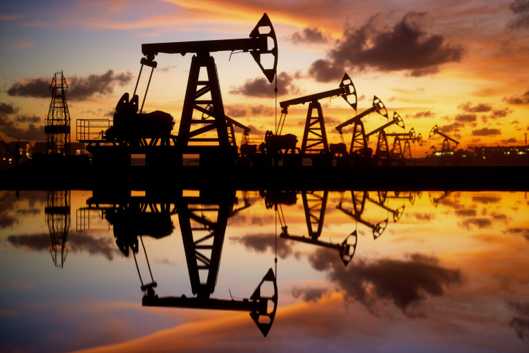 Сондирането - начинът човекът да стигне до нефта