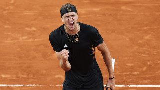 Олимпийският шампион Александър Зверев Германия продължава защитата на титлата си