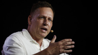 Питър Тийл милиардер съосновател на PayPal и Palantir Technologies пристигна
