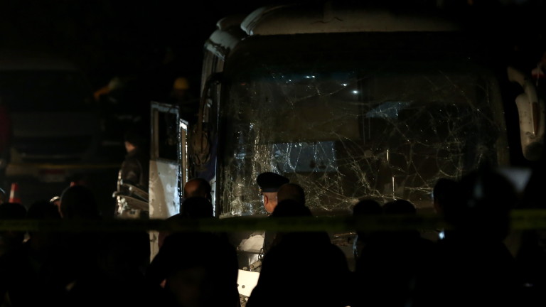 Няма пострадали българи в атентата в Кайро