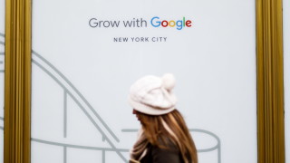 Google призна за скрит микрофон в домашни аларми повече от година