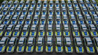 ИПБ настоява Желязков да прекрати обществена поръчка за нови коли за МВР