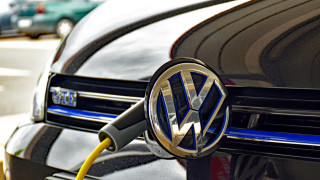 Volkswagen Golf задържа короната на най продаван автомобил в Европа и