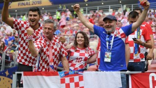 Феновете на Хърватия: Никакви "петли"! Бием с 2:0 и ще тичаме до родината си!