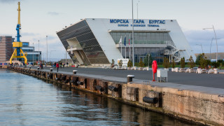 Няма никакво замърсяване от на входа на пристанището в Бургас