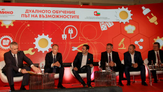 Около 3900 ученика ще започнат обучение по дуална форма от