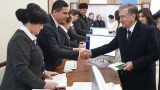 Либералните демократи водят на изборите в Узбекистан