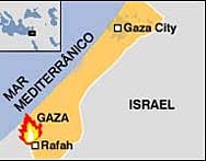 Израел бомбардира контрабандни тунели в Газа