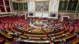 В четвъртък френският парламент одобри най новите мерки на правителството за