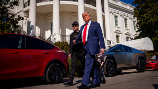 Тръмп се скара с Мъск и Tesla "олекна" със $150 милиарда