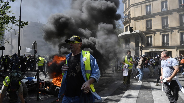 18 600 "жълти жилетки" събра поредният протест във Франция 
