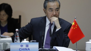 Служител в британското консулство в Хонконг е задържан в граничния