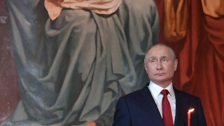 Руският президент Владимир Путин присъства на великденската служба в московската
