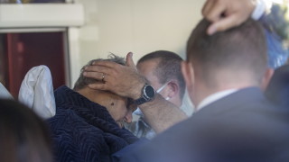 Чешкият президент Милош Земан е откаран в Централната военна болница