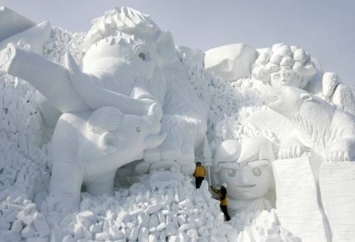 Започва фестивалът на снежните скулптури в Япония