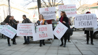 КЕВР за трети път отложи решението за по-скъпата вода в София