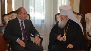 Румен Радев иска закон за дейността на традиционните вероизповедания у нас