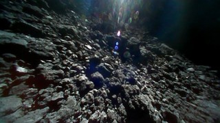 Нови снимки направени на повърхността на астероида Райгю показват че