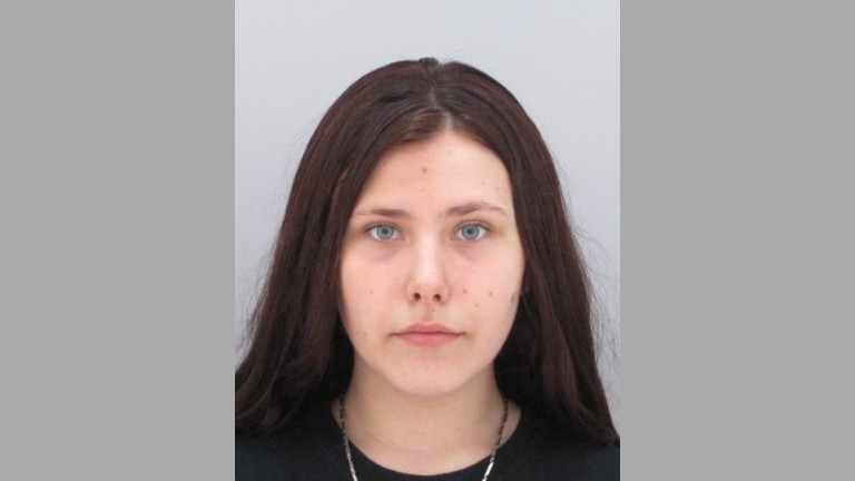 Столичната полиция издирва 18-годишно момиче.
По данни на близките Ивелина Мирославова